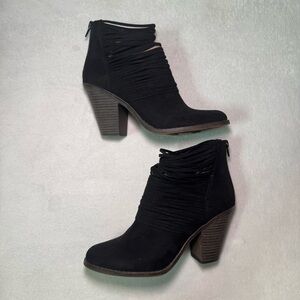 Black Fringe Ankle Boots / Boho Chic Fringe Boots